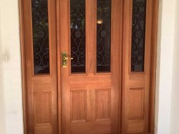 contemporary-door-and-sidelight-entries-17