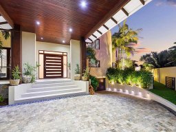 contemporary-pivot-door-and-sidelight-entries-87