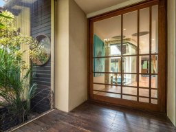 contemporary-pivot-door-entries-104