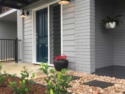 contemporary-pivot-door-entries-115