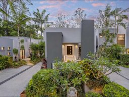 contemporary-pivot-door-entries-92