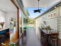 2-sliding-doors-195