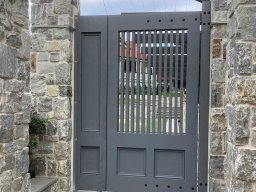 custom-gates-63